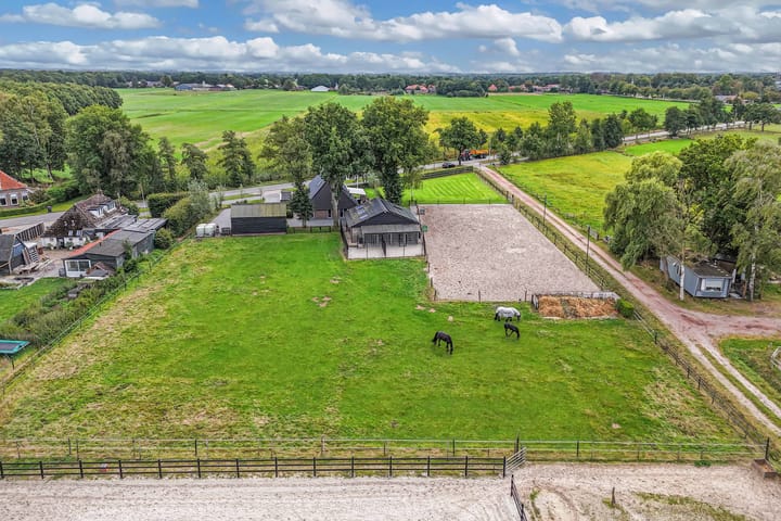 Photo 67 of Oldeberkoperweg 15