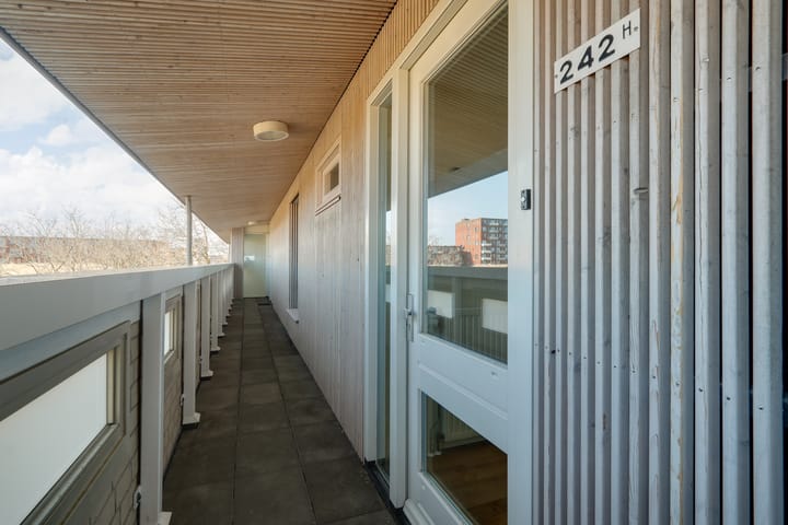 Foto 3 van Aalbersestraat 242-H