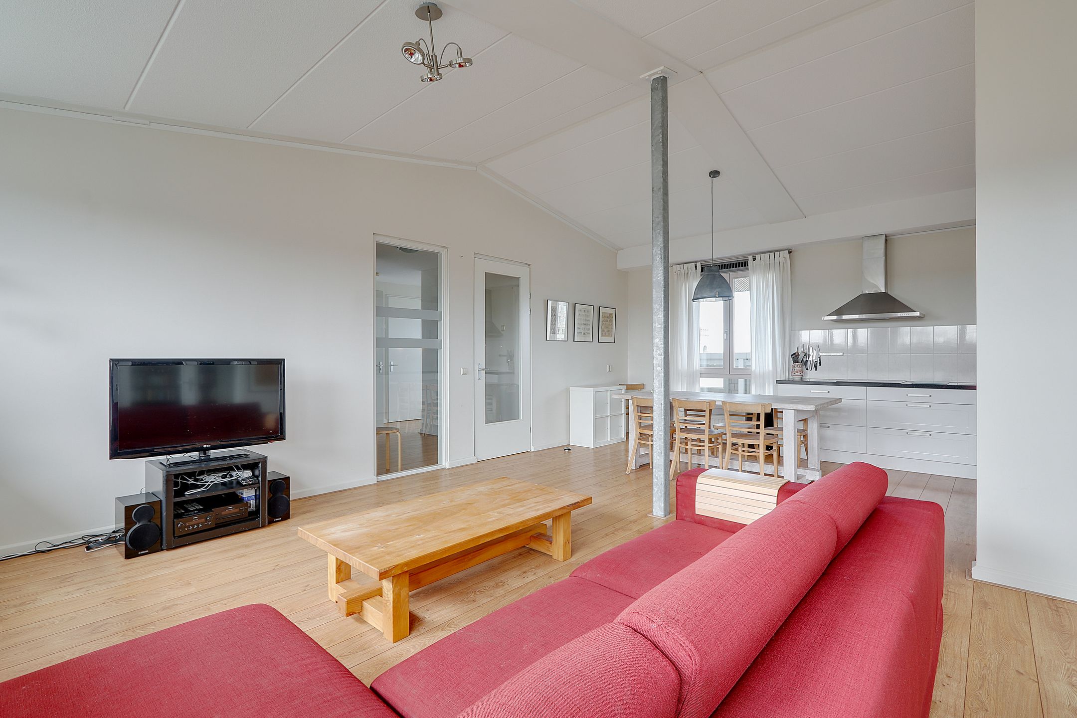 Foto 6 van Aalbersestraat 242-H