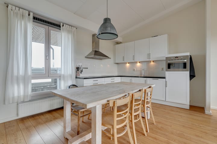 Foto 10 van Aalbersestraat 242-H