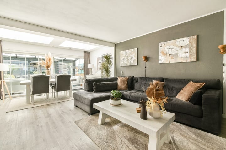 Foto 2 van Schrijnwerker 103