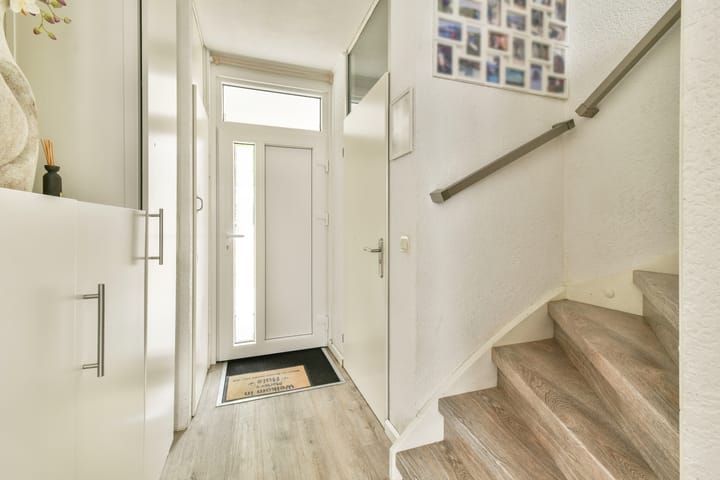 Foto 6 van Schrijnwerker 103