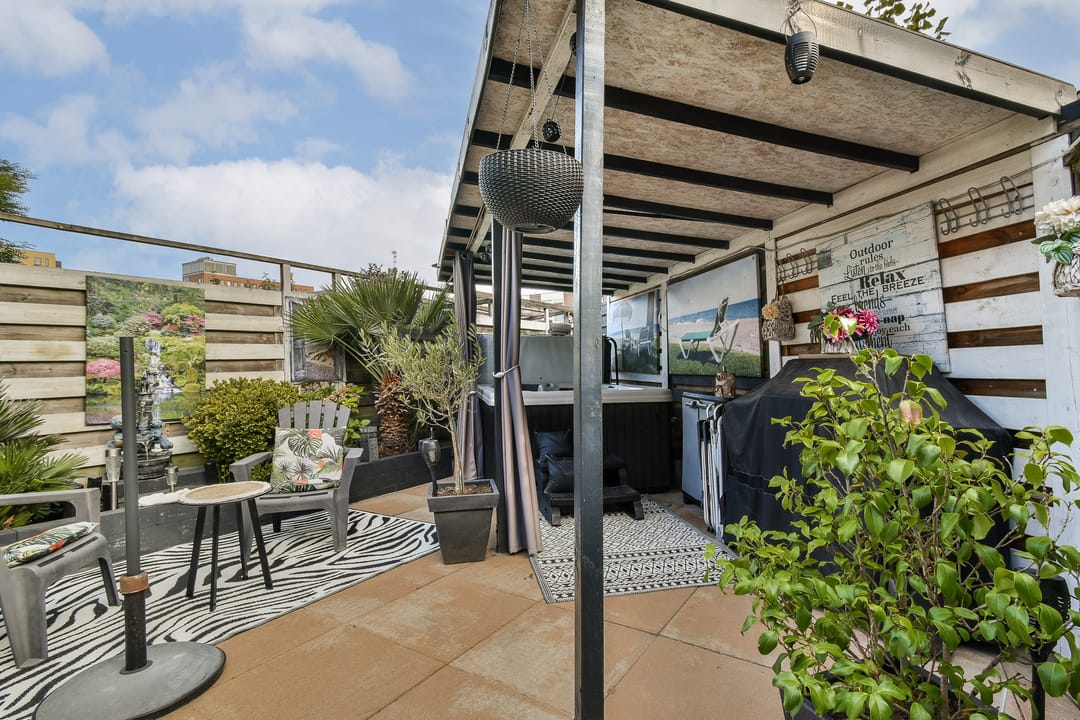 Foto 13 van Schrijnwerker 103