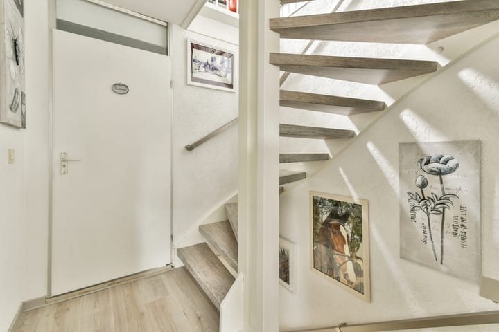 Foto 14 van Schrijnwerker 103