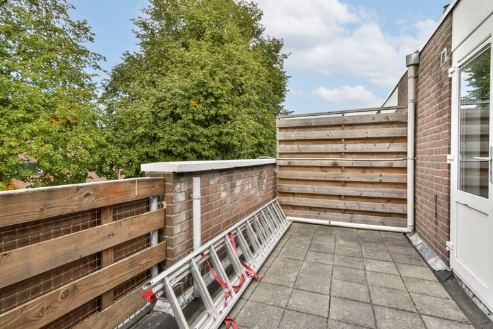 Foto 23 van Schrijnwerker 103