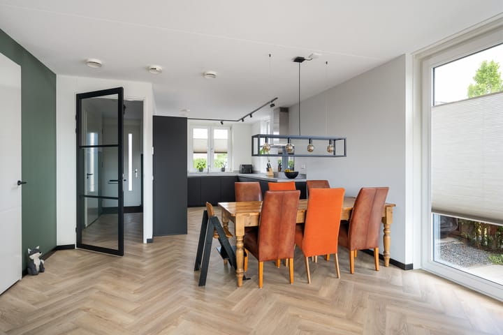 Foto 4 van Vleugel 82