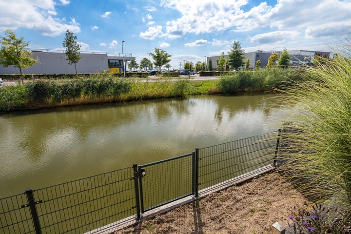 Foto 12 van Vleugel 82