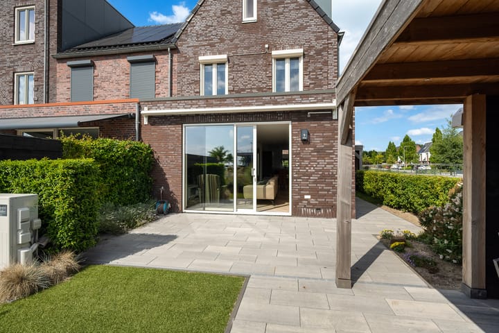 Foto 14 van Vleugel 82