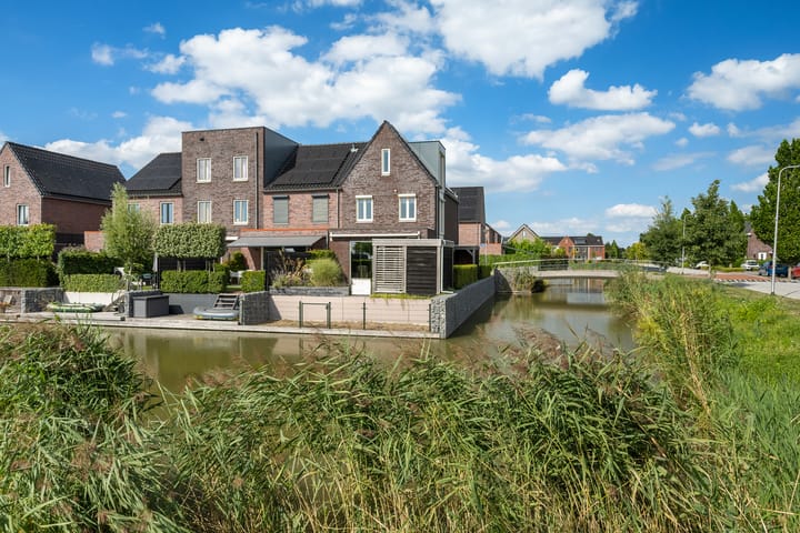 Foto 16 van Vleugel 82