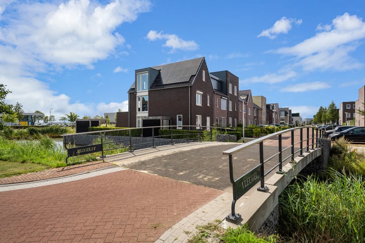 Foto 18 van Vleugel 82