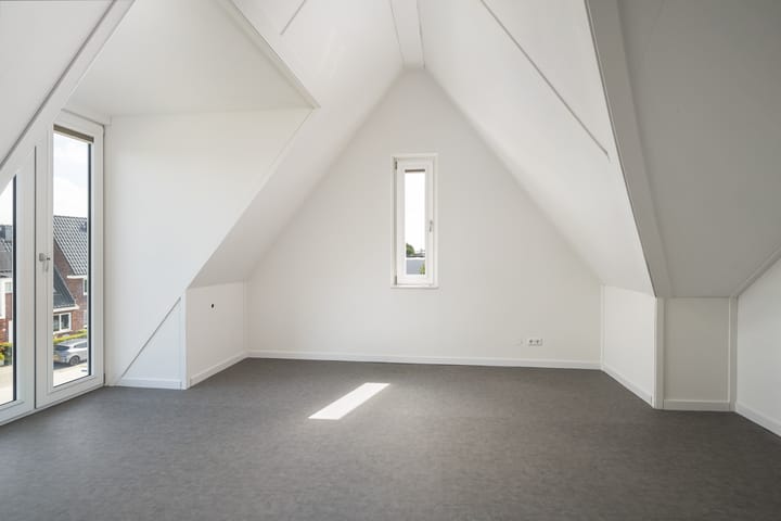 Foto 32 van Vleugel 82