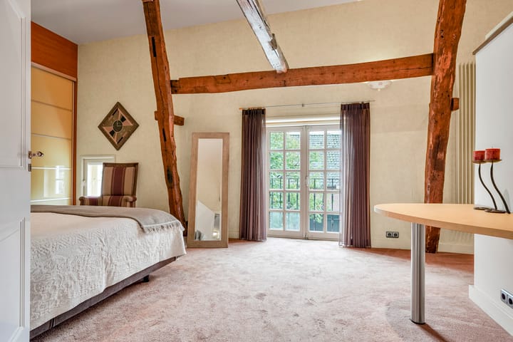 Foto 42 van Burgemeester van Erpstraat 60