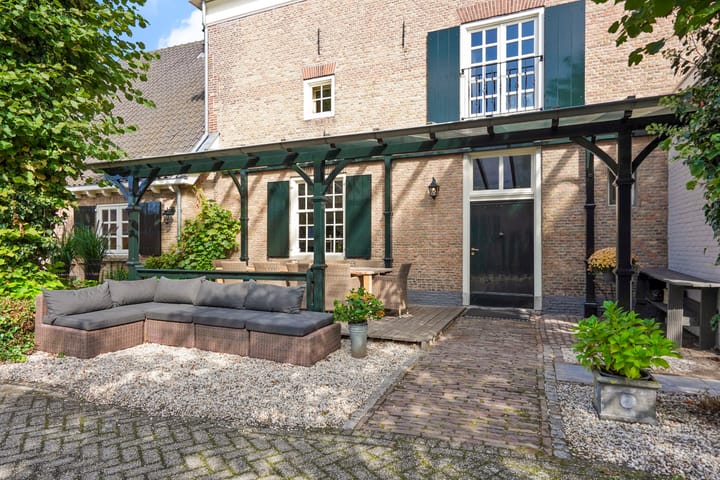 Foto 75 van Burgemeester van Erpstraat 60