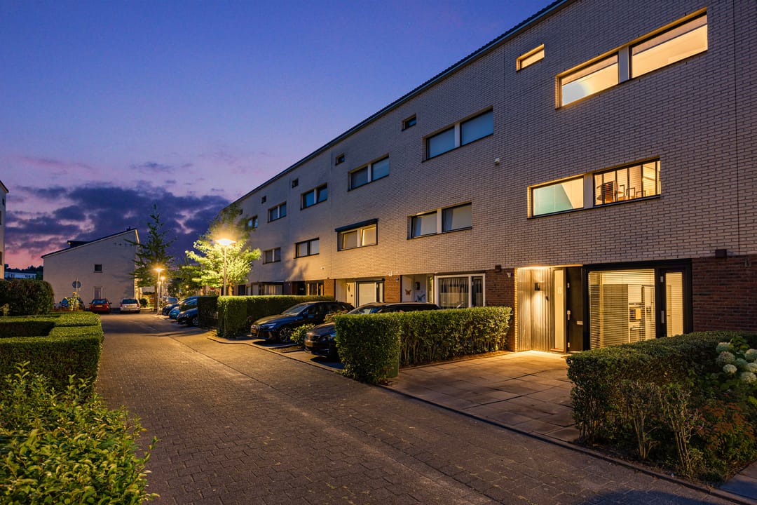 Foto 32 van Waregemstraat 8