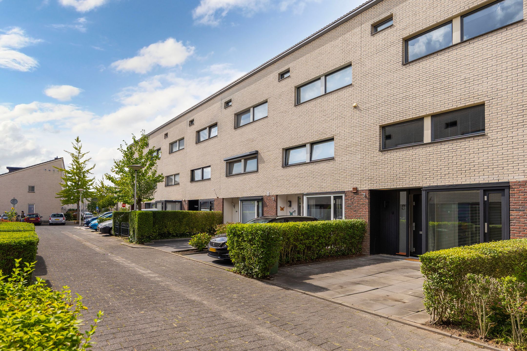 Foto 33 van Waregemstraat 8