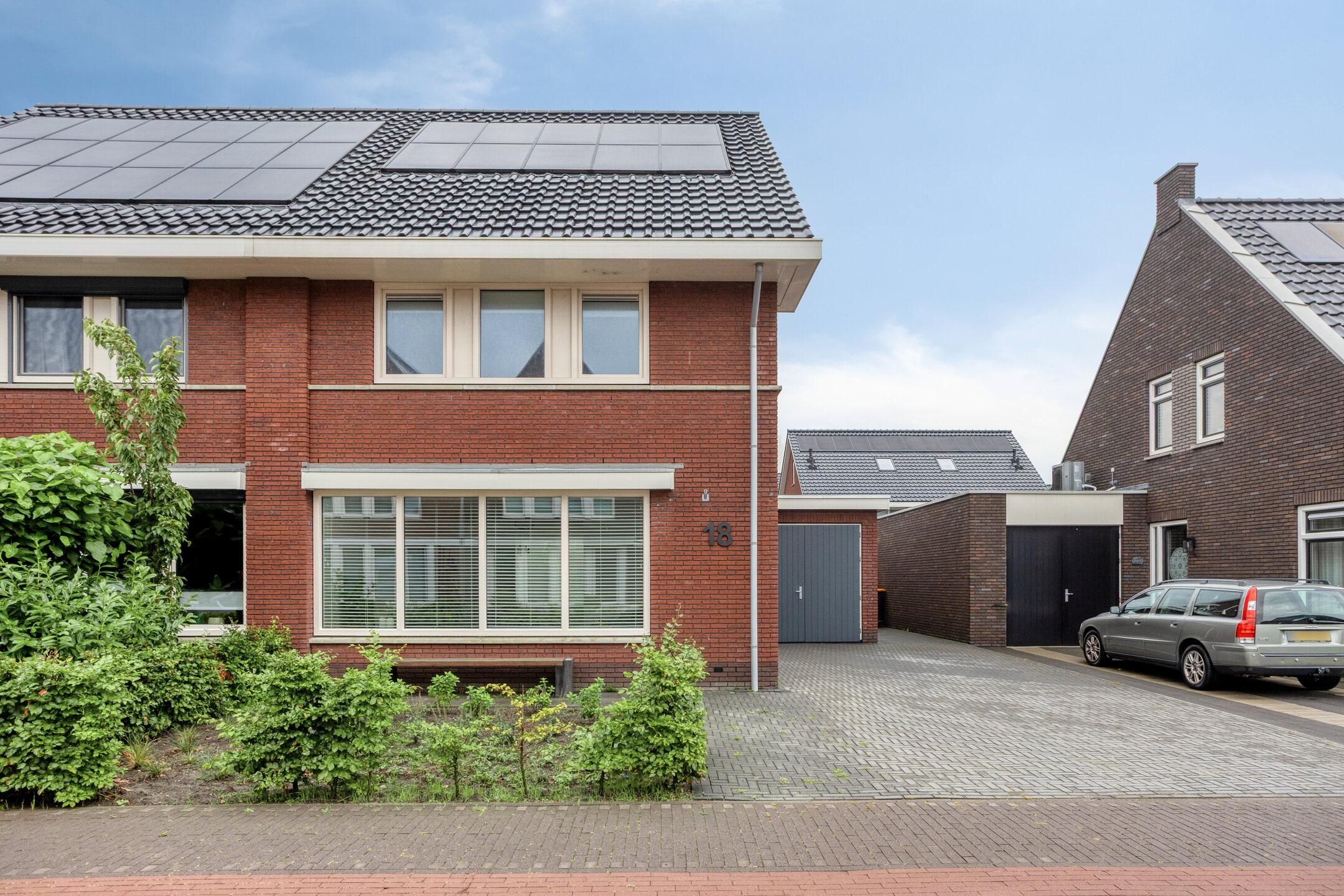 Foto 33 van Rolpaal 18