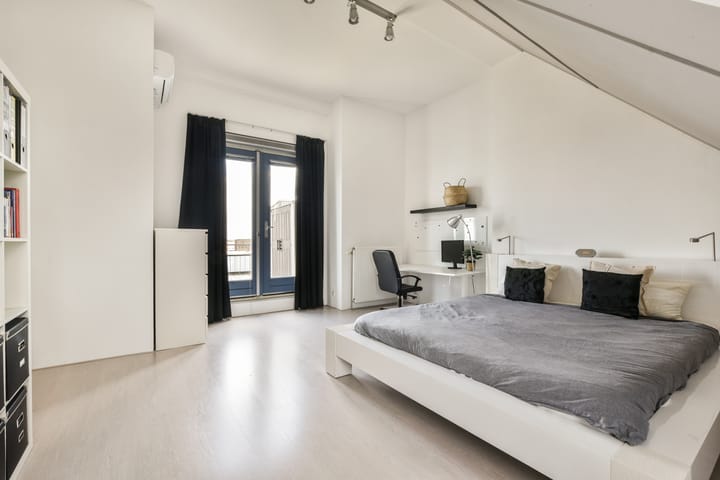 Foto 20 van Hongarijehof 19