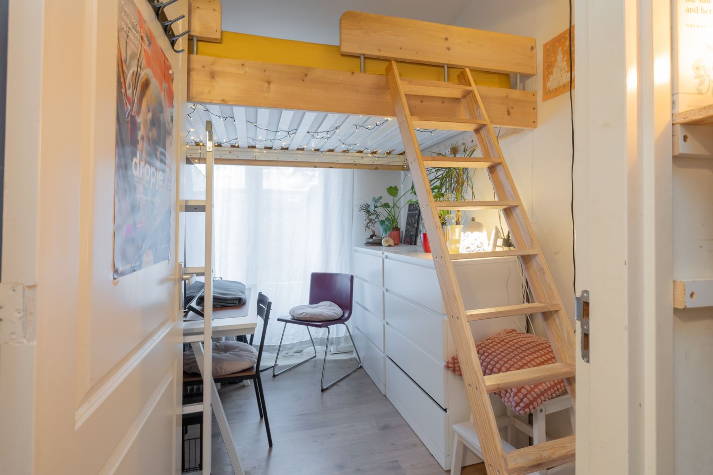 Photo 14 of Van Hogendorpstraat 82-H