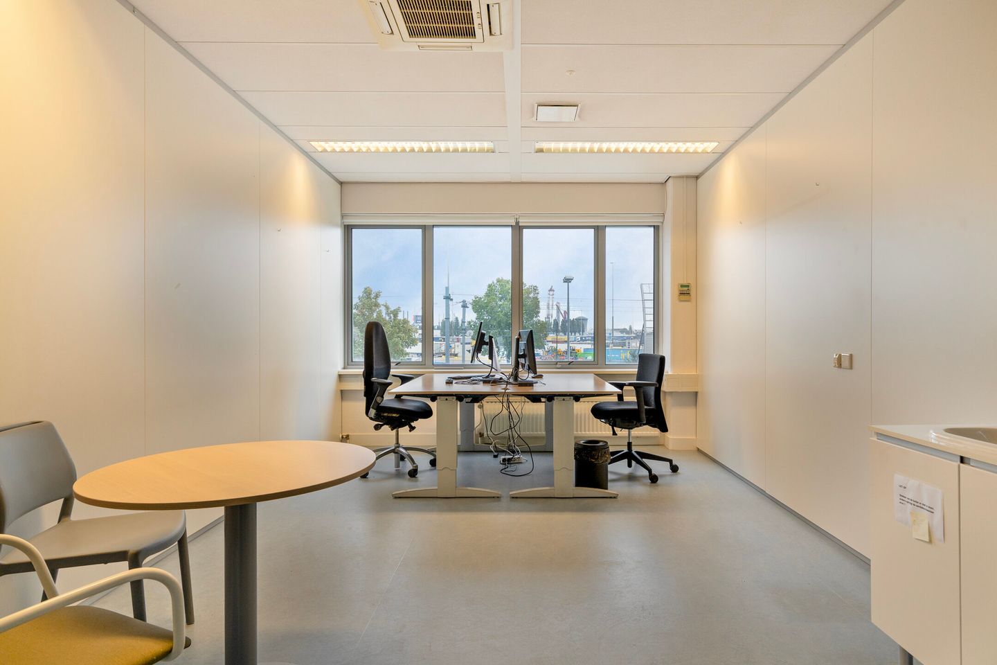 View photo 4 of Burgemeester Van Lierplein 1-3