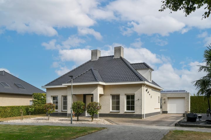 Photo 1 of Beukenlaan 18