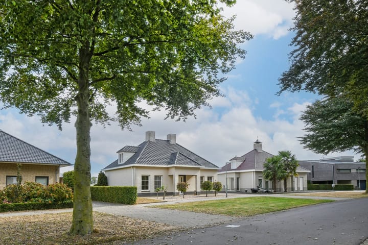 Photo 2 of Beukenlaan 18