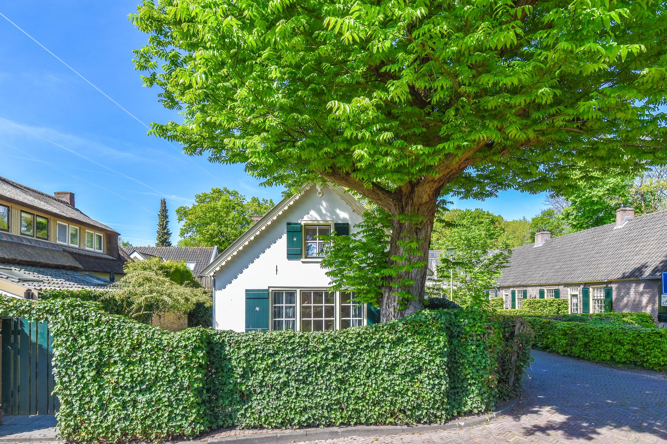 Photo 6 of Nieuwlarenweg 1