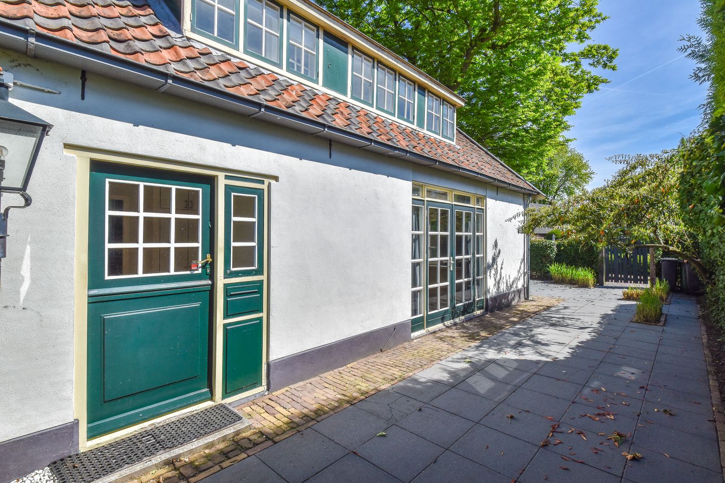 Photo 10 of Nieuwlarenweg 1