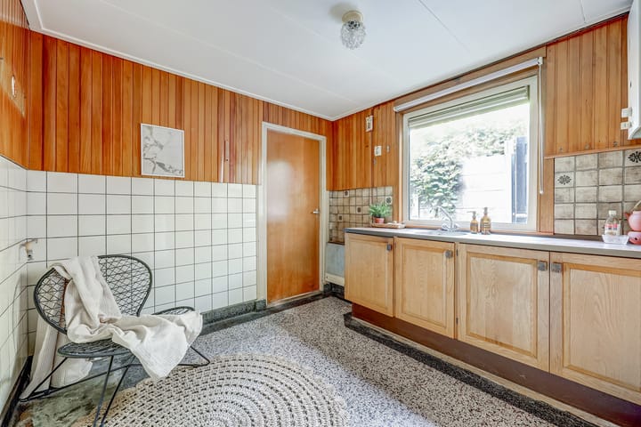 Foto 12 van Parallelweg LS 20