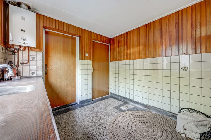 Foto 14 van Parallelweg LS 20