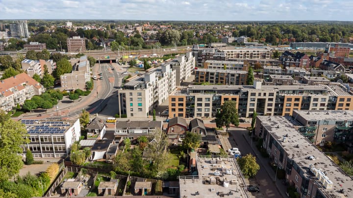 Foto 38 van Parallelweg LS 20