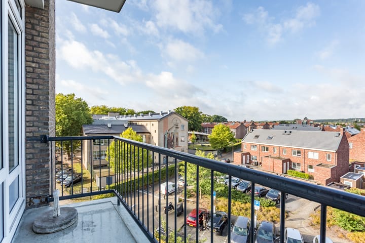 Photo 10 of Lambert Heijnricsstraat 10-D