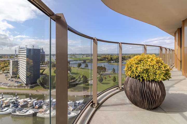 Foto 44 van Maashaven 758