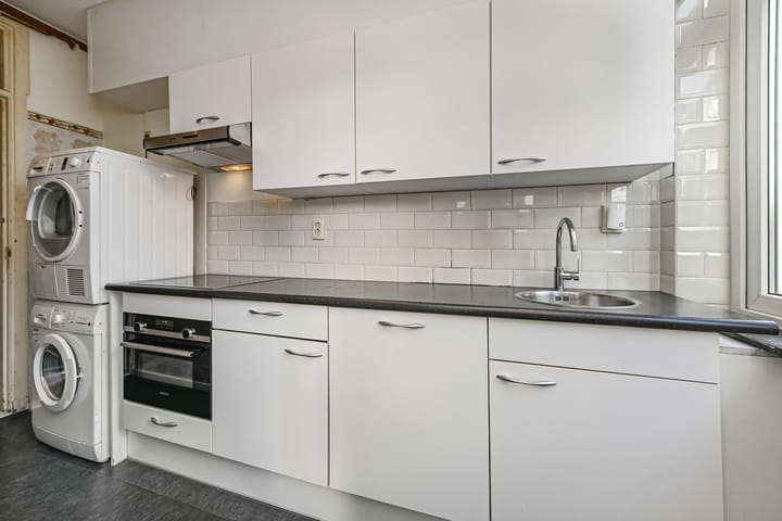 Photo 11 of Jan van Rodestraat 34