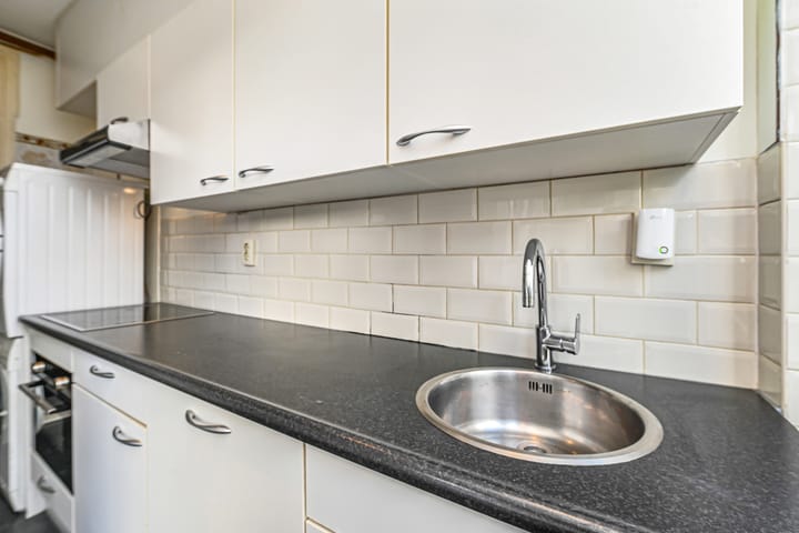 Photo 12 of Jan van Rodestraat 34