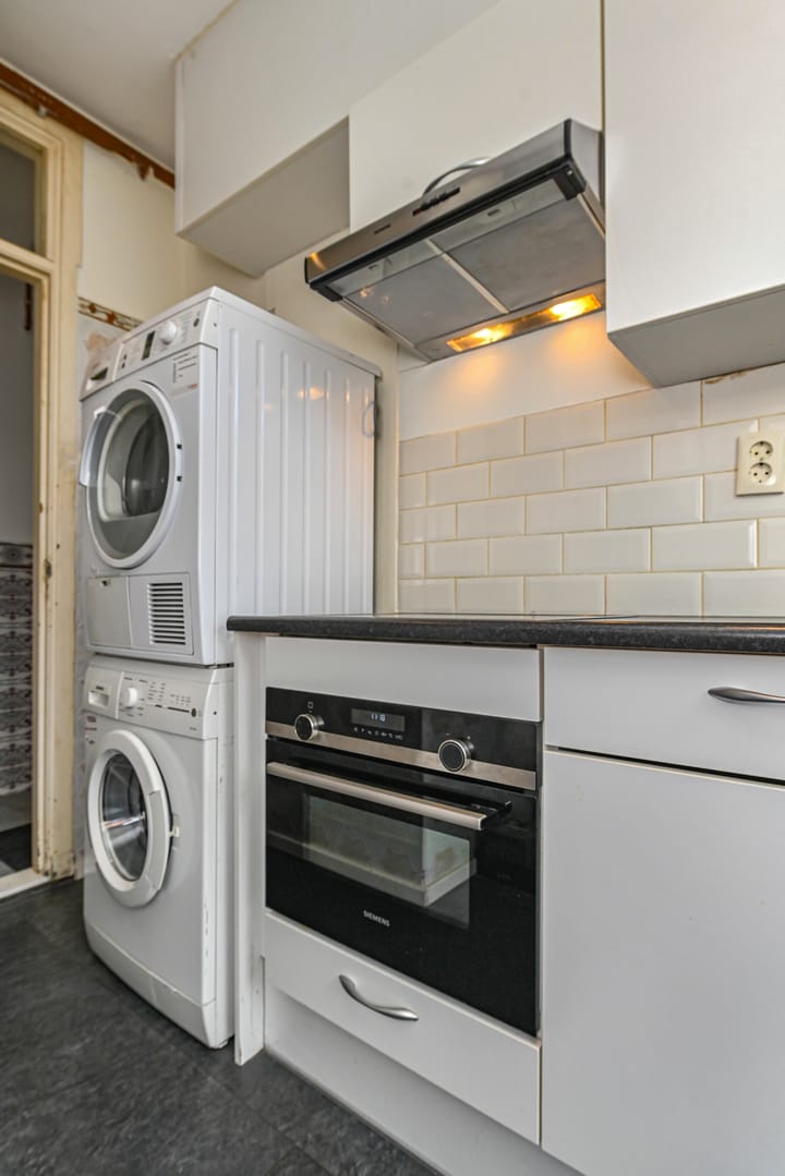 Photo 13 of Jan van Rodestraat 34