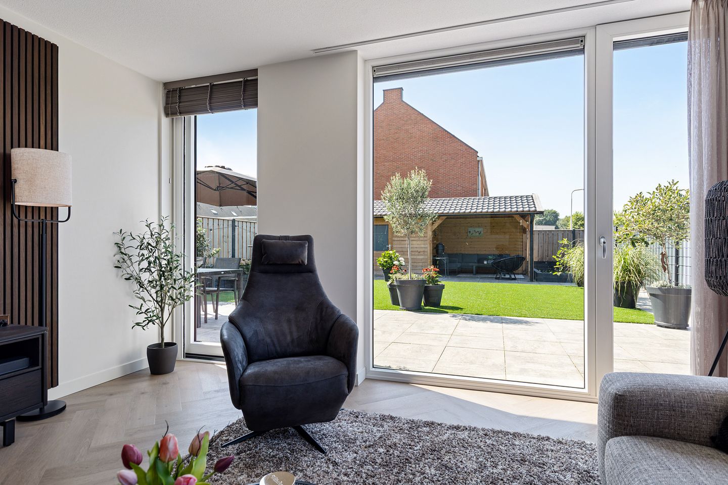 Foto 10 van Jan van de Cappelle 28