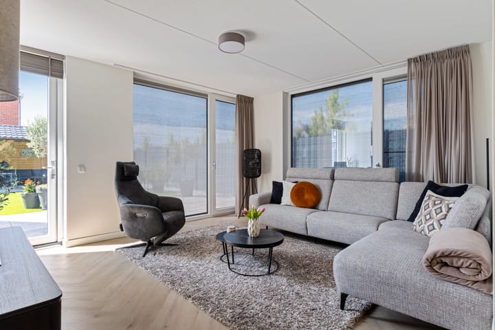 Foto 11 van Jan van de Cappelle 28