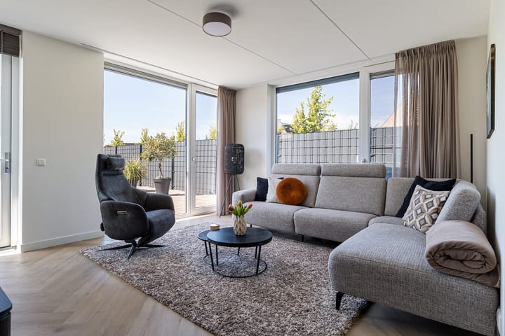 Foto 12 van Jan van de Cappelle 28