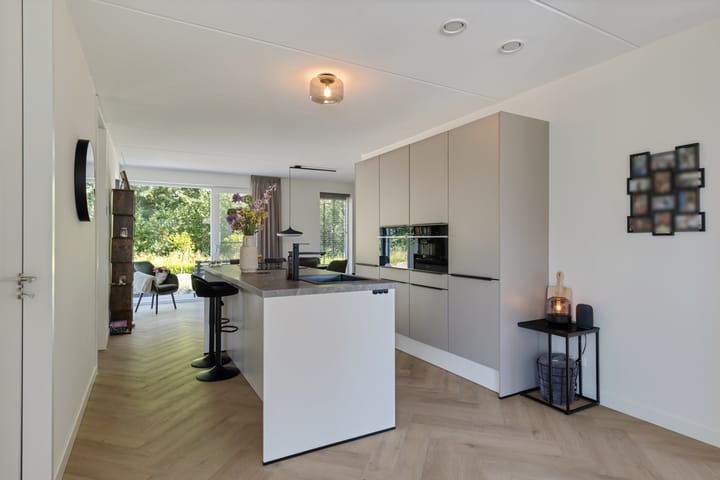 Foto 15 van Jan van de Cappelle 28