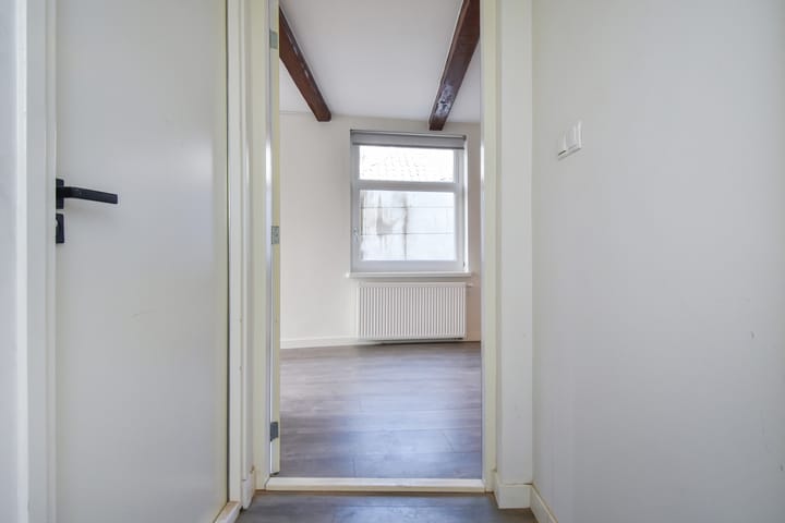 Photo 3 of Achterom 69