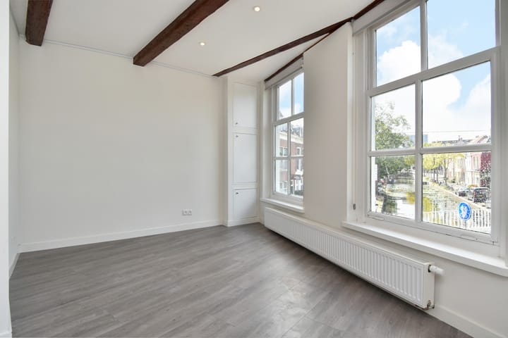 Photo 5 of Achterom 69