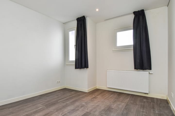 Photo 13 of Achterom 69