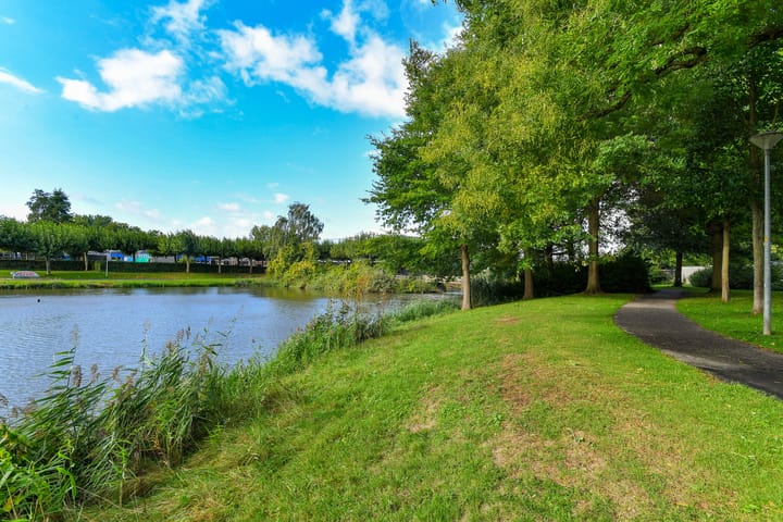 Foto 2 van Landouwen 45