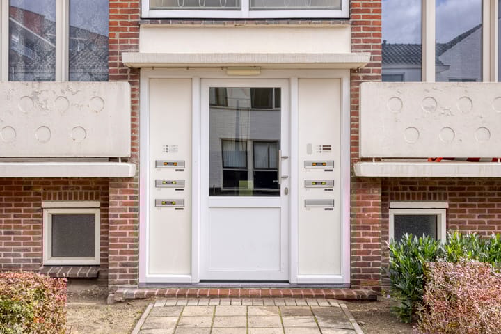 Foto 2 van J.H.W. Robersstraat 107