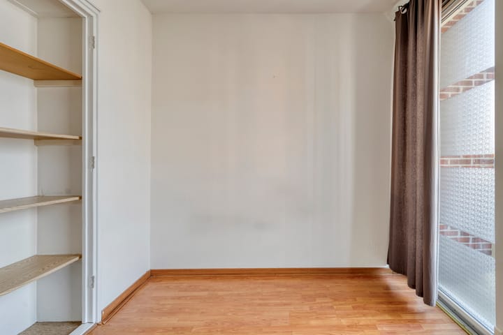 Foto 14 van J.H.W. Robersstraat 107