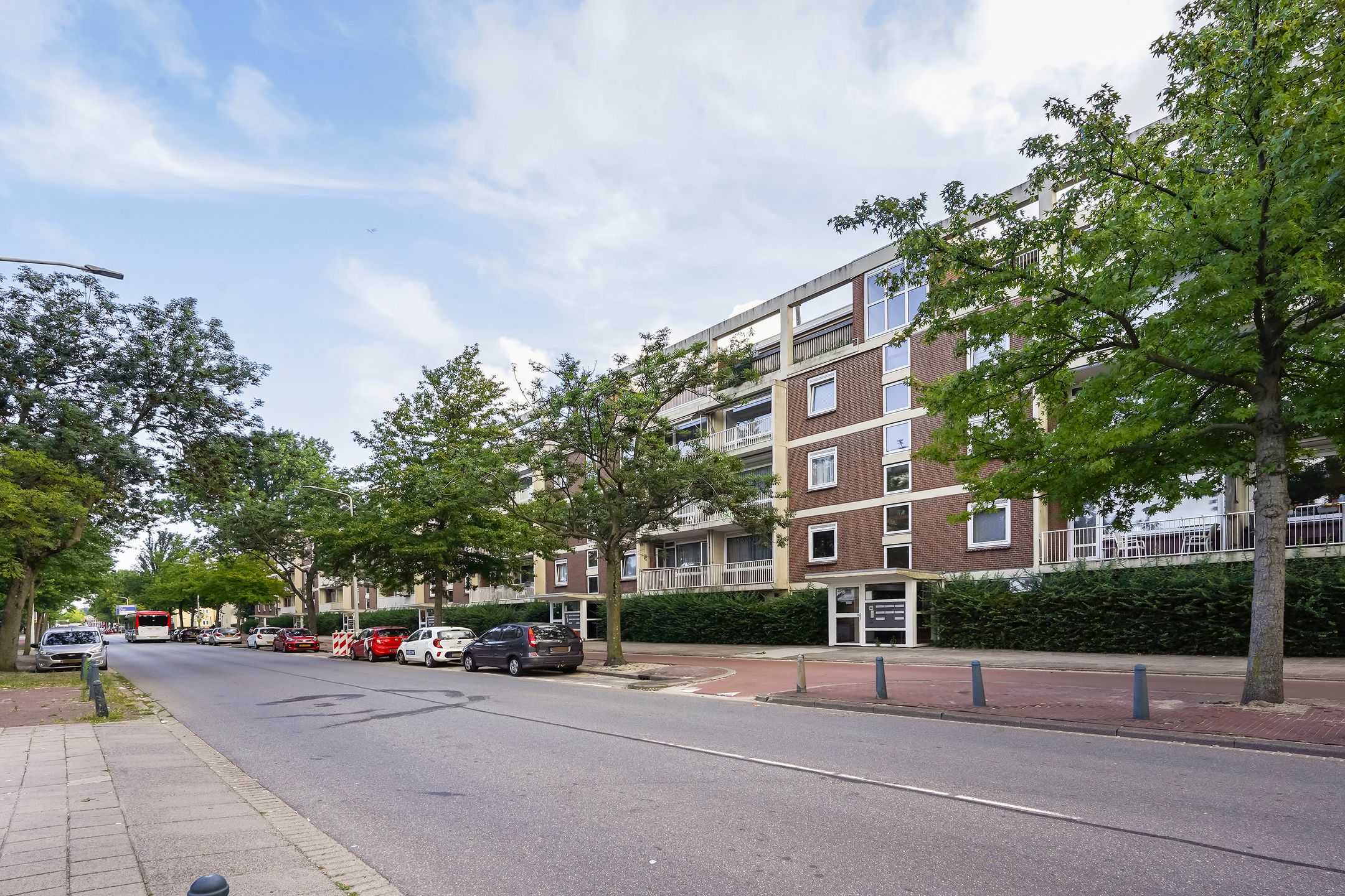 Leyweg, 826, Den Haag, 2545GR, Zuid-Holland, Nederland 826 