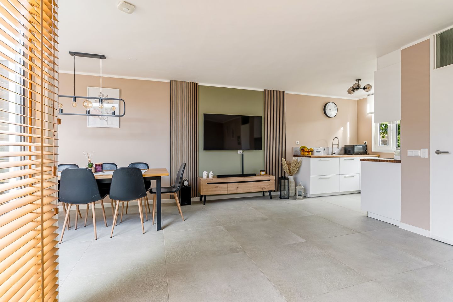 Foto 14 van Zonnebloemweg 28