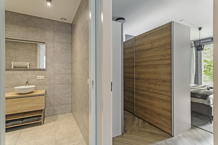 Foto 25 van Faas Wilkesstraat 303