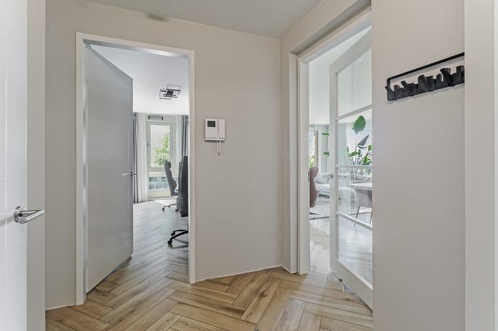 Foto 31 van Faas Wilkesstraat 303