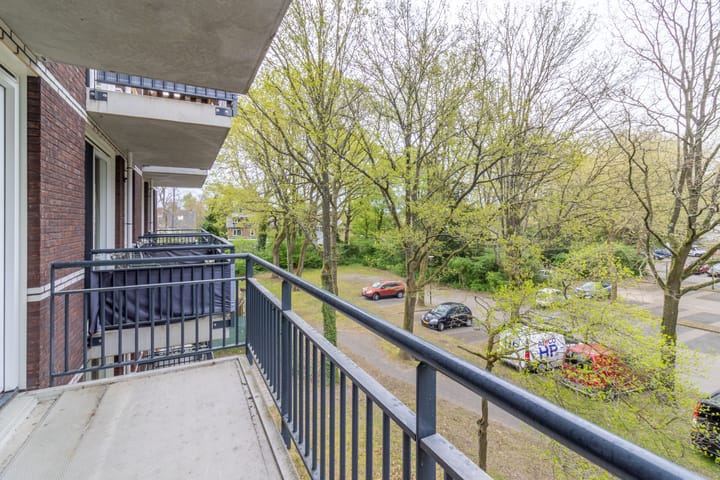 Photo 9 of Weegbreestraat 205-C28